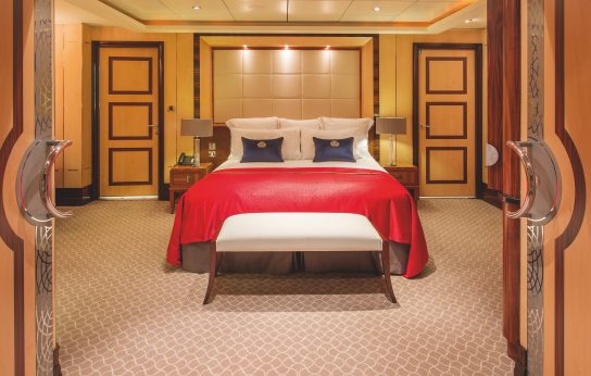 Cunard Queen Mary 2 Accommodation Duplex Suite 2.jpg